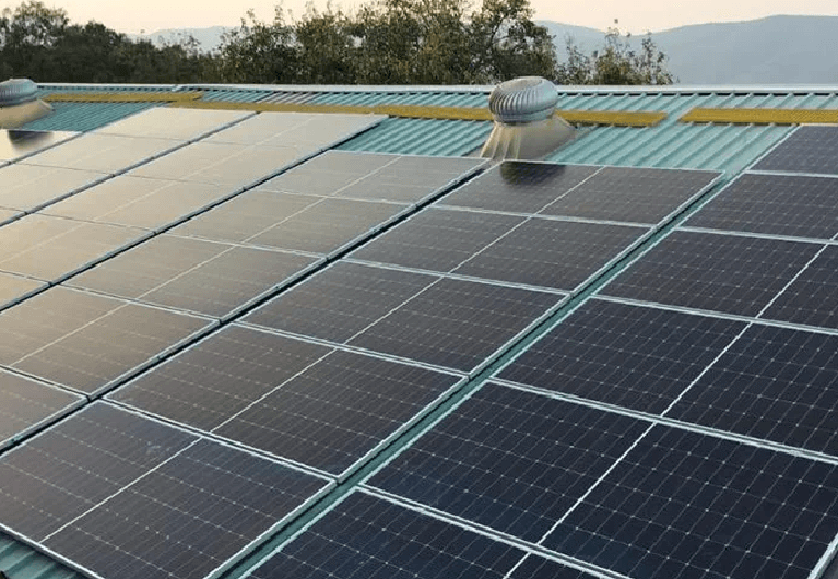 commercial-solar-panel-installation-aarush-solar